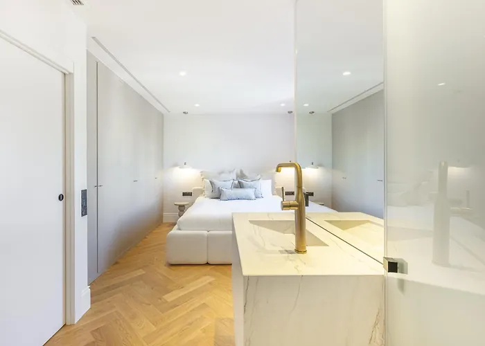 Aries Modern Retreat Scandi Design Near Puerto Banus דירה מארבלה