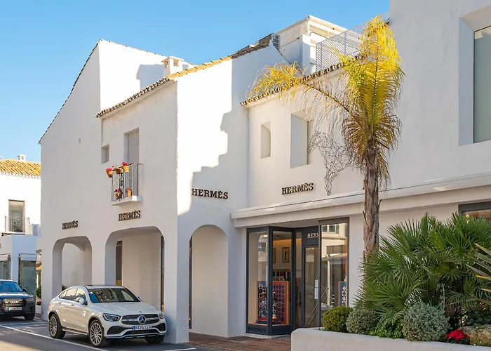 Aries Modern Retreat Scandi Design Near Puerto Banus דירה