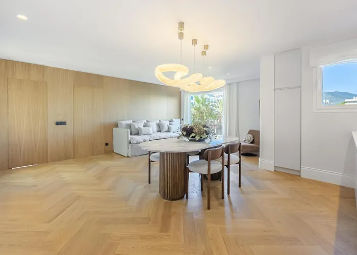 Aries Modern Retreat Scandi Design Near Puerto Banus דירה